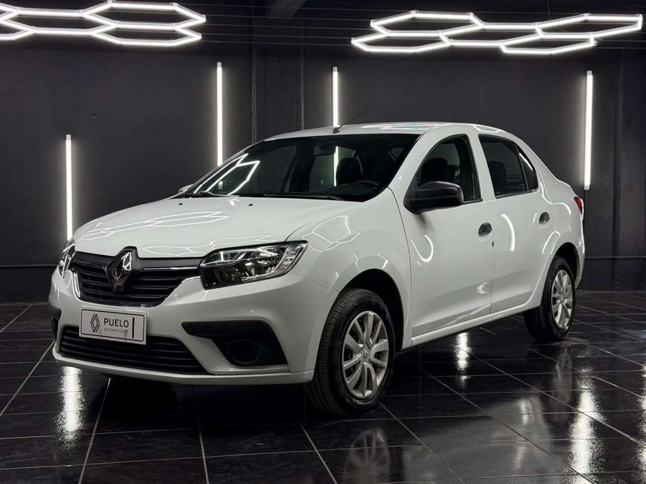 RENAULT LOGAN